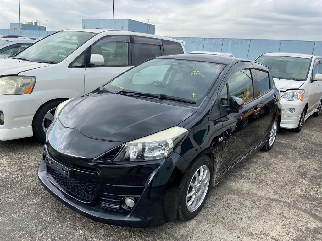 2011 Toyota Vitz RS